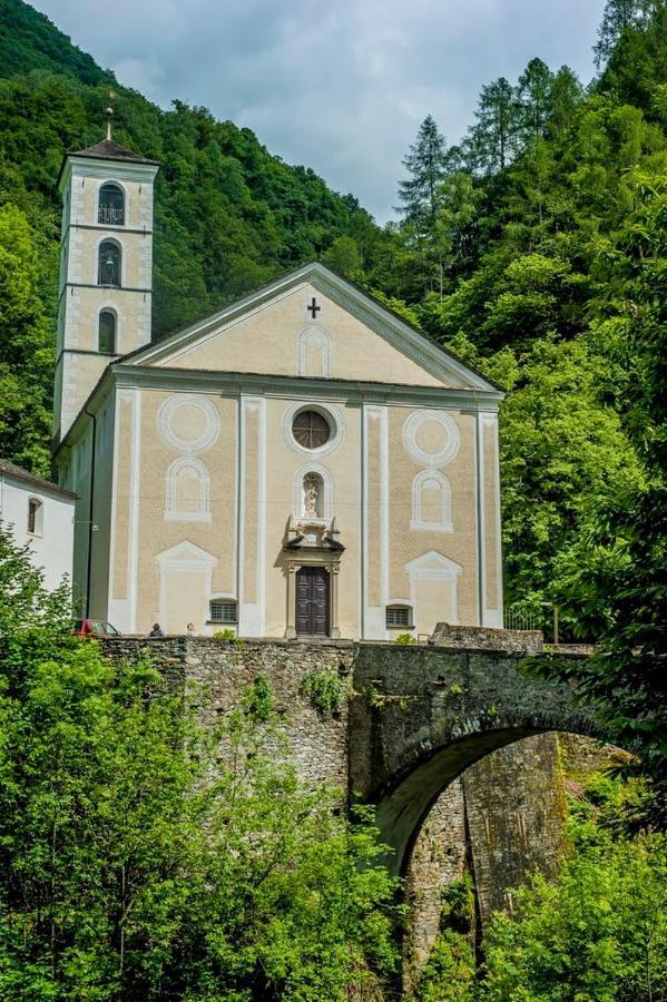 Grotto Zendralli Roveredo エクステリア 写真